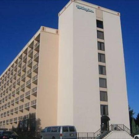 Garden Plaza Hotel Saddle Brook Esterno foto