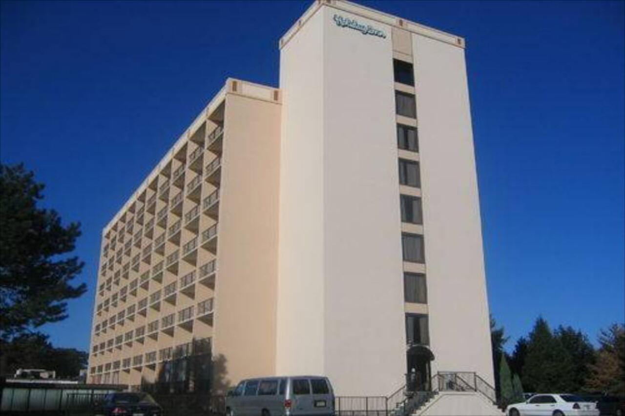 Garden Plaza Hotel Saddle Brook Esterno foto
