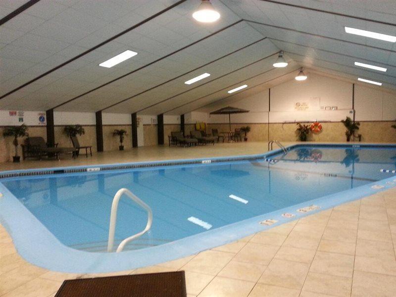 Garden Plaza Hotel Saddle Brook Esterno foto