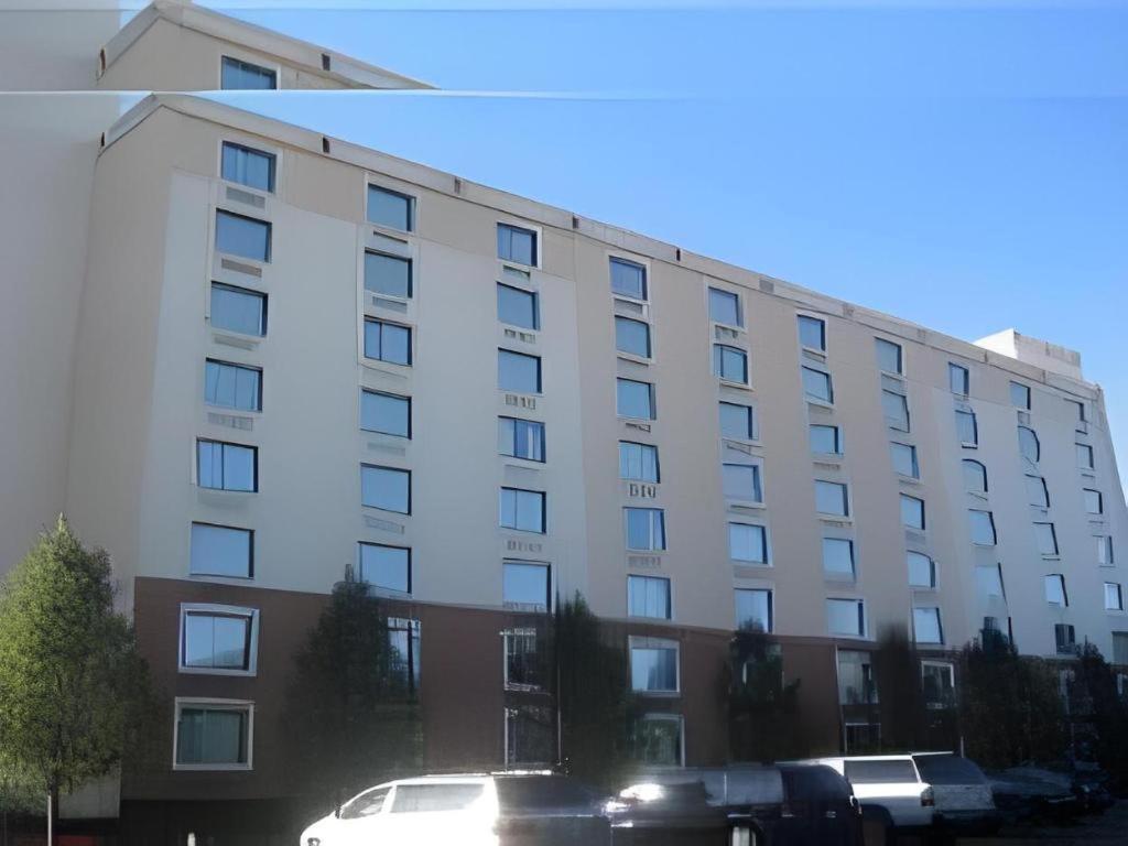 Garden Plaza Hotel Saddle Brook Esterno foto
