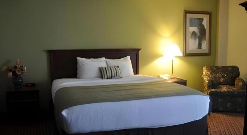 Garden Plaza Hotel Saddle Brook Esterno foto