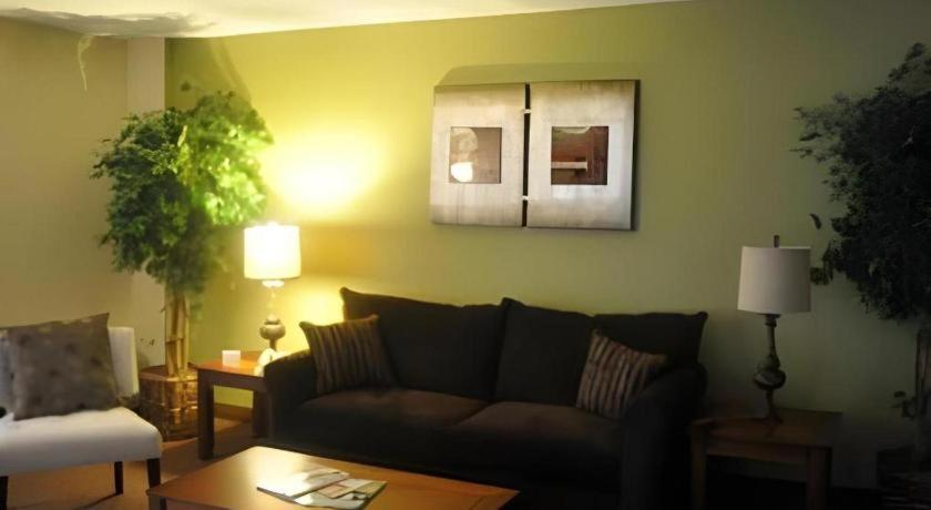 Garden Plaza Hotel Saddle Brook Esterno foto