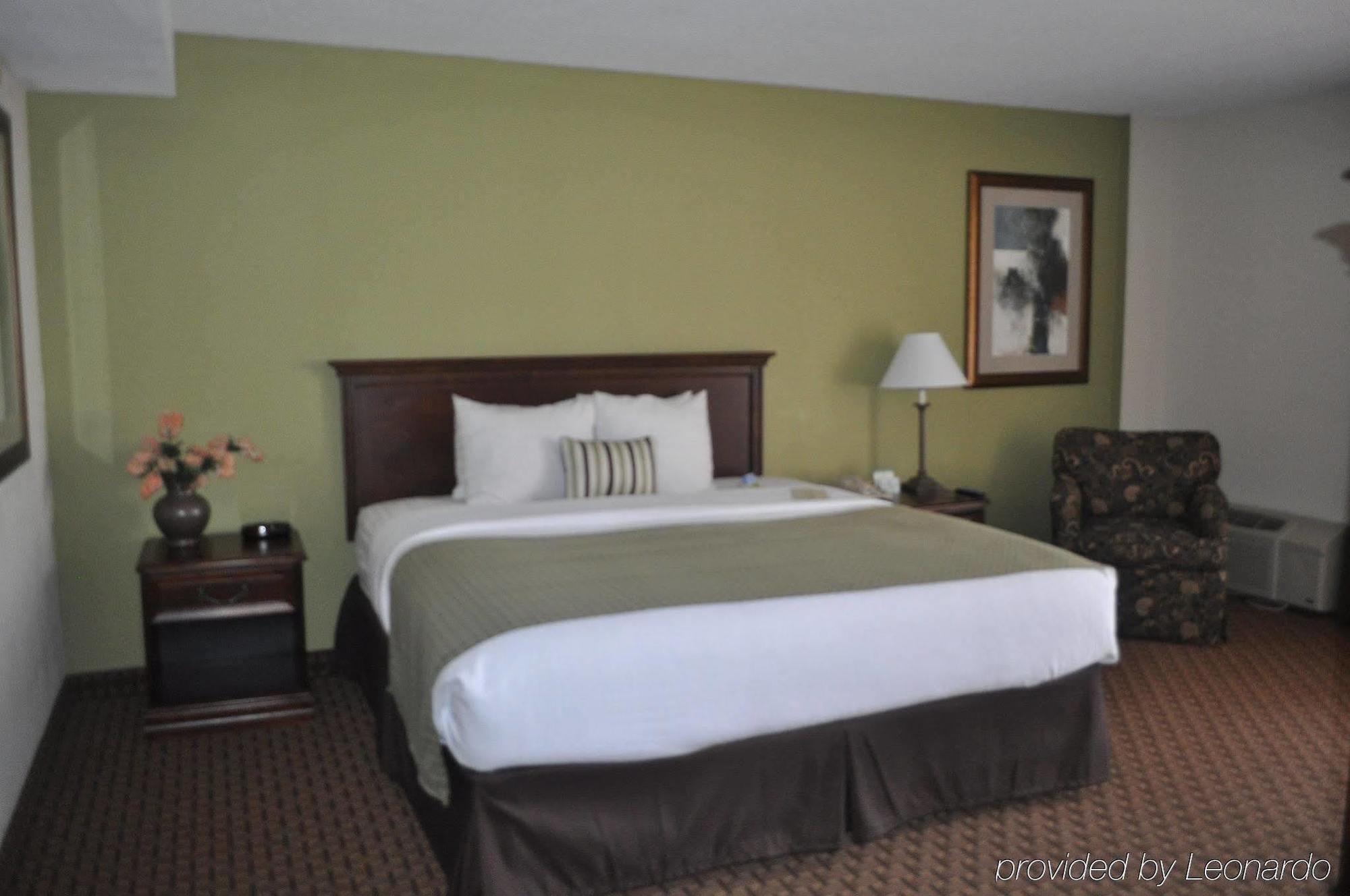 Garden Plaza Hotel Saddle Brook Camera foto